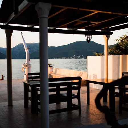 Apartments Ponta Krasici Tivat Exterior photo